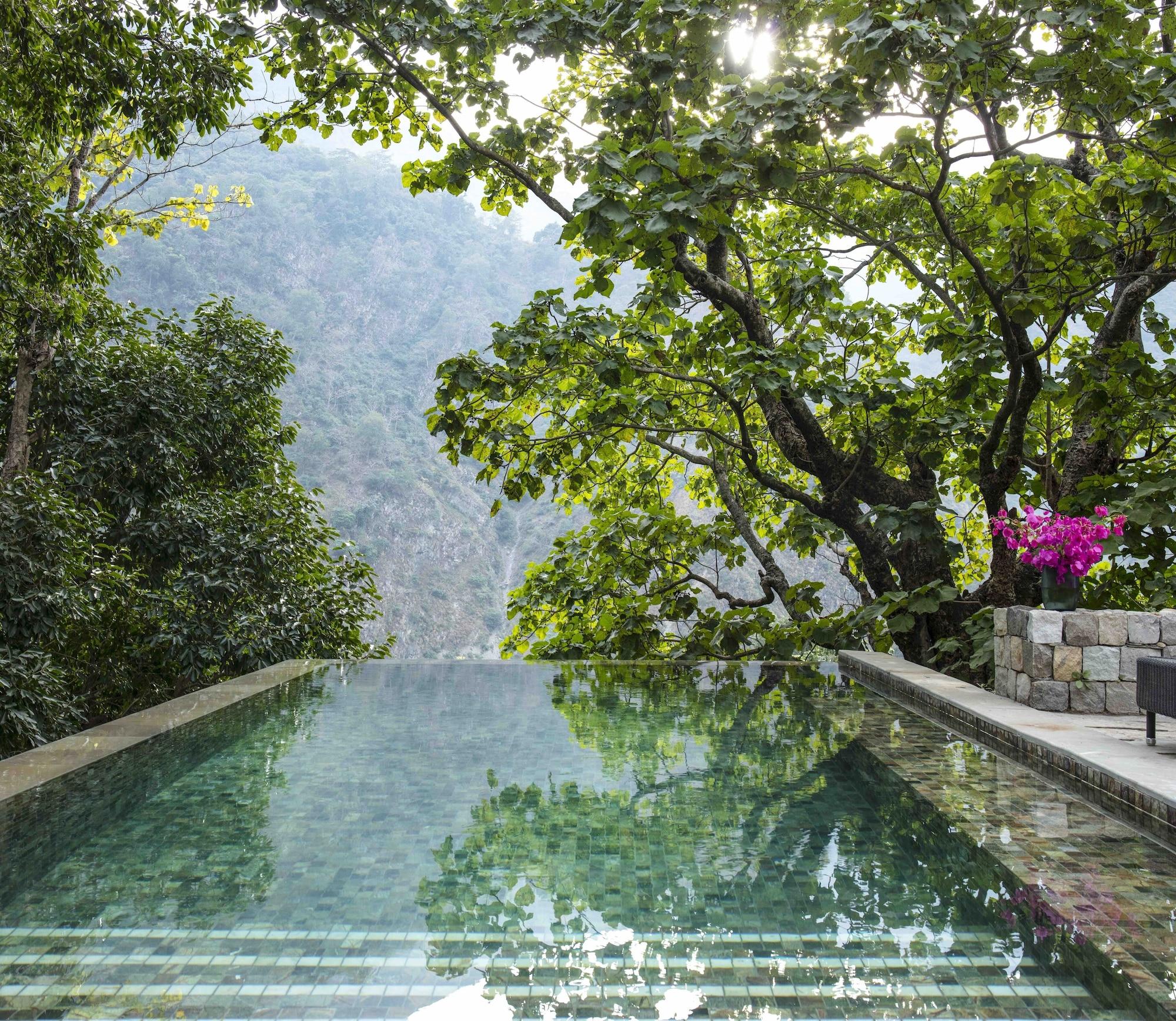 Taj Rishikesh Resort And Spa Dehradun Exterior photo